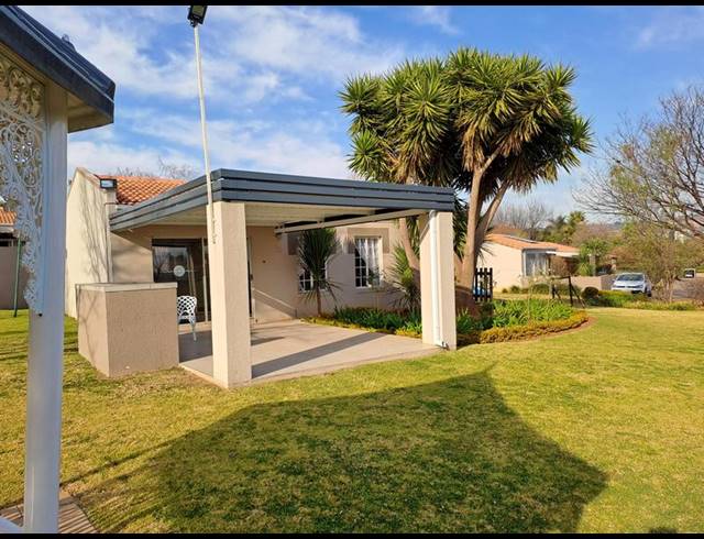 2 BEDROOM TOWNHOUSE FOR SALE IN FAIRLAND